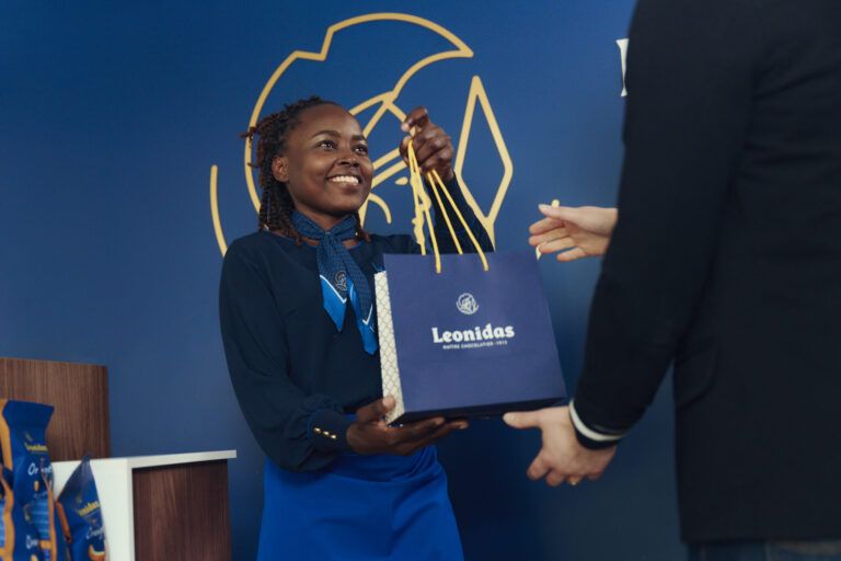 Un sac Leonidas remis à un client